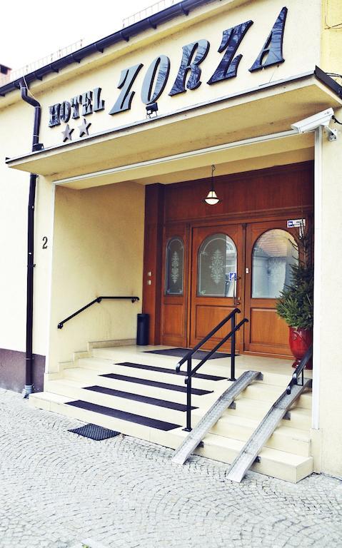 Hotel Zorza Namyslow Exterior photo