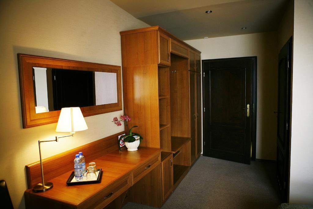 Hotel Zorza Namyslow Room photo