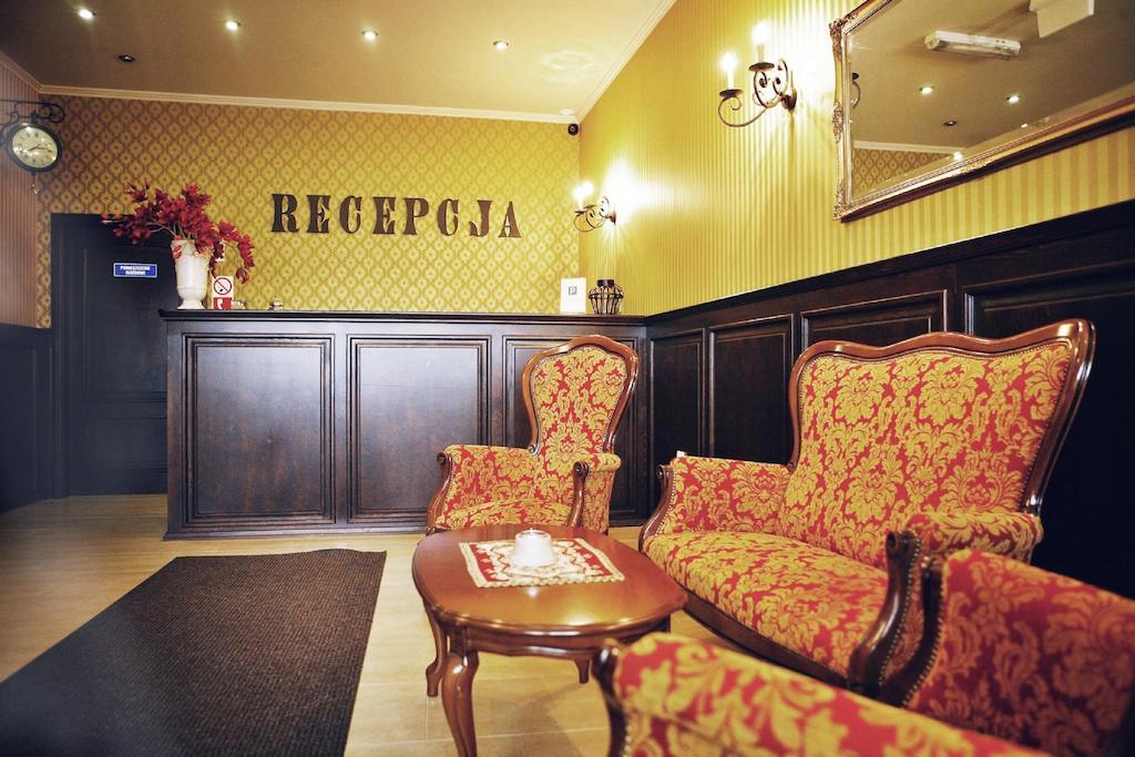 Hotel Zorza Namyslow Exterior photo